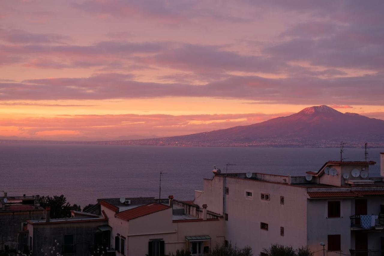 Bed and Breakfast La Casa Nel Cortile Vico Equense Exterior foto