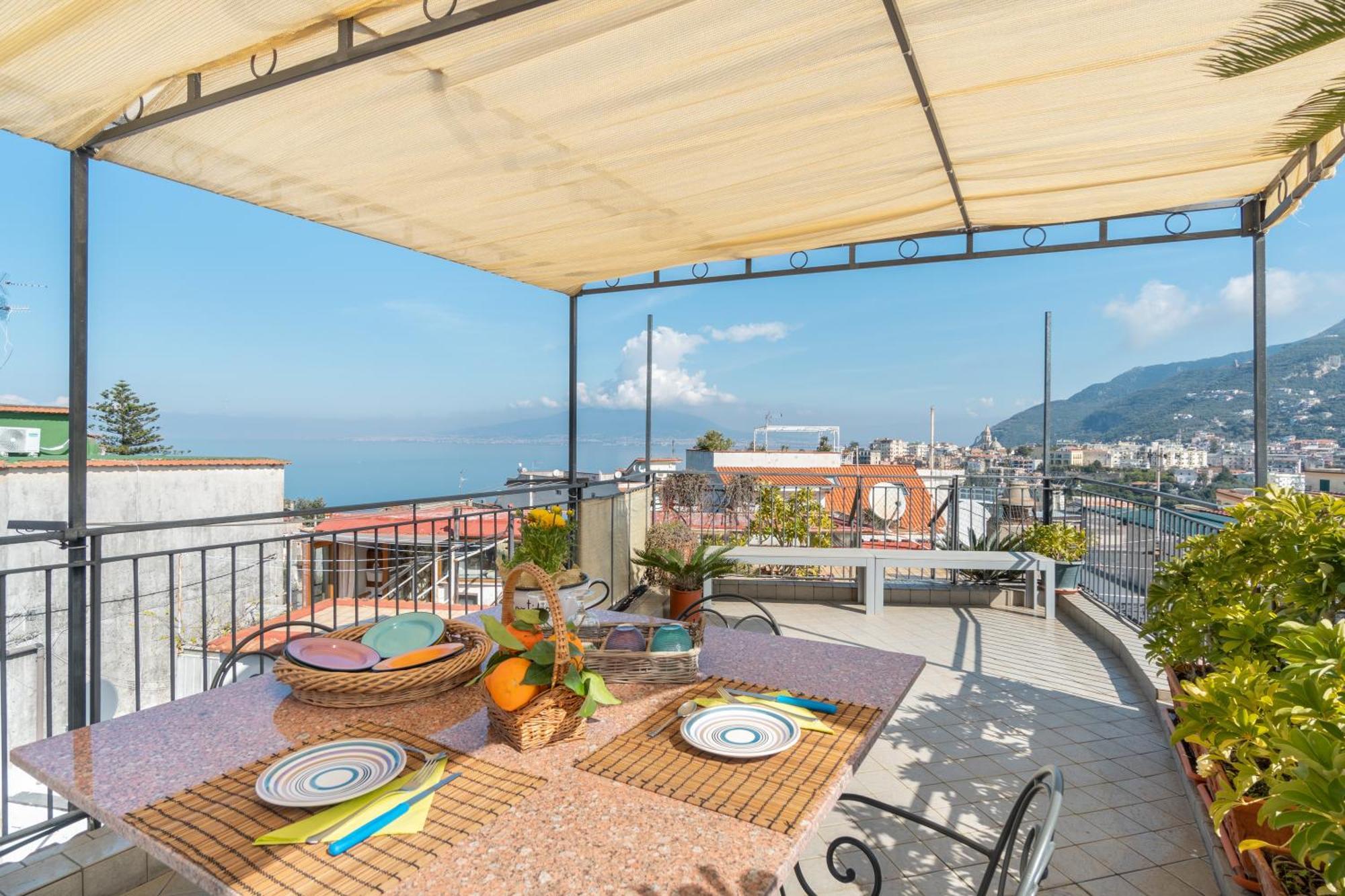 Bed and Breakfast La Casa Nel Cortile Vico Equense Exterior foto