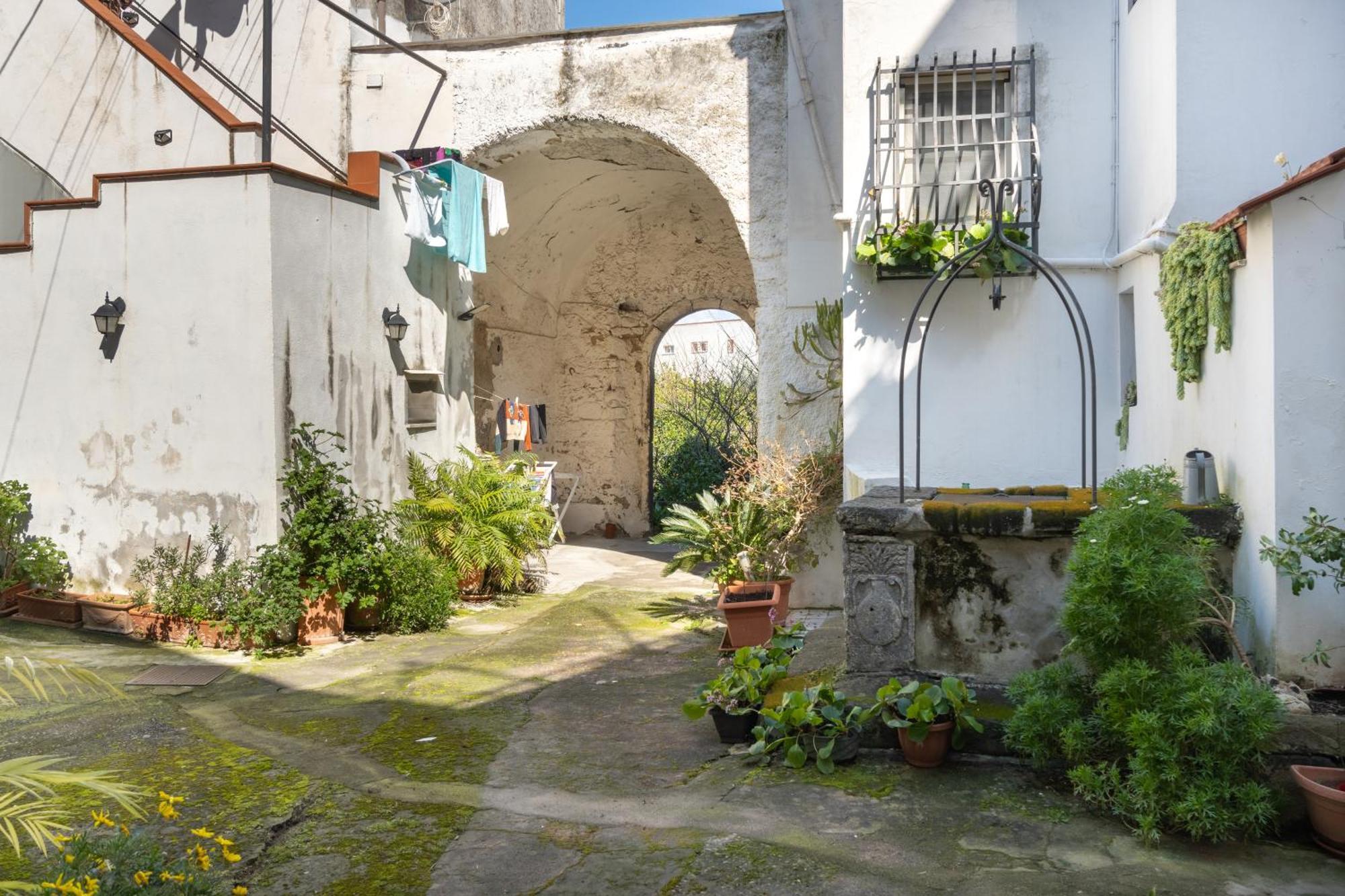 Bed and Breakfast La Casa Nel Cortile Vico Equense Exterior foto