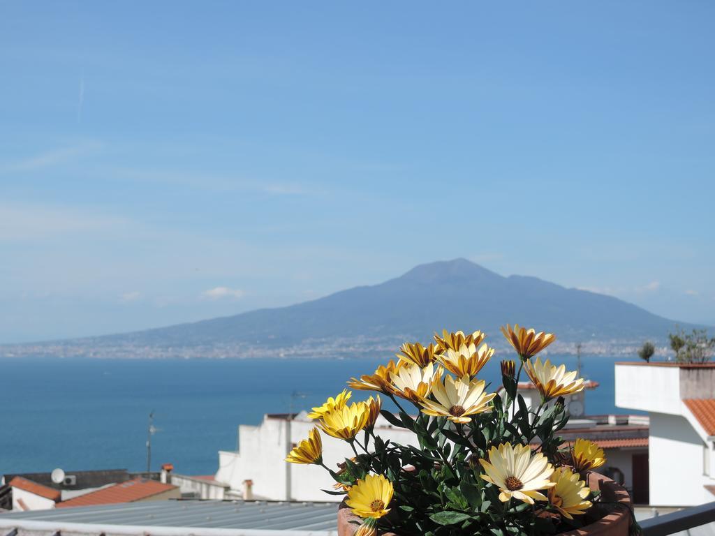Bed and Breakfast La Casa Nel Cortile Vico Equense Exterior foto